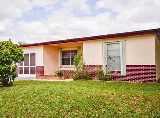 7305 SW 7th St, North Lauderdale, FL 33068