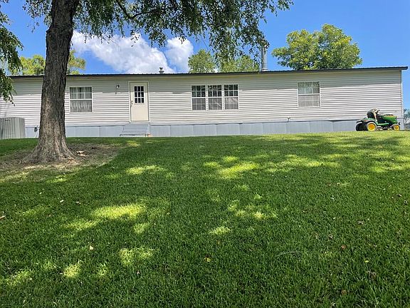 2nd image of 313 Lakehall Rd