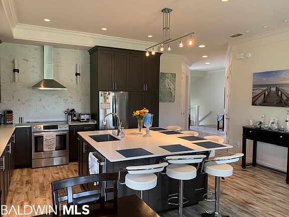 5th image of 200 Peninsula Blvd Unit B204