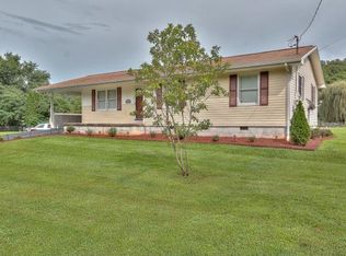 2413 Sinking Creek Rd, Johnson City, TN 37604