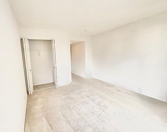 5th image of 1200 N Dearborn St #3/2