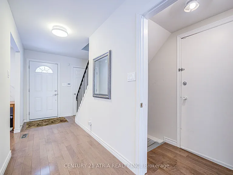 52 Applegate Cres — Photo 24