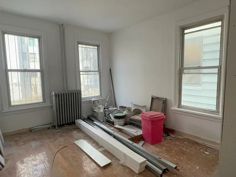 679 E 223rd St #1 — Photo 8