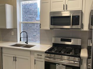 3010 W 41st Pl #2, Chicago, IL 60632