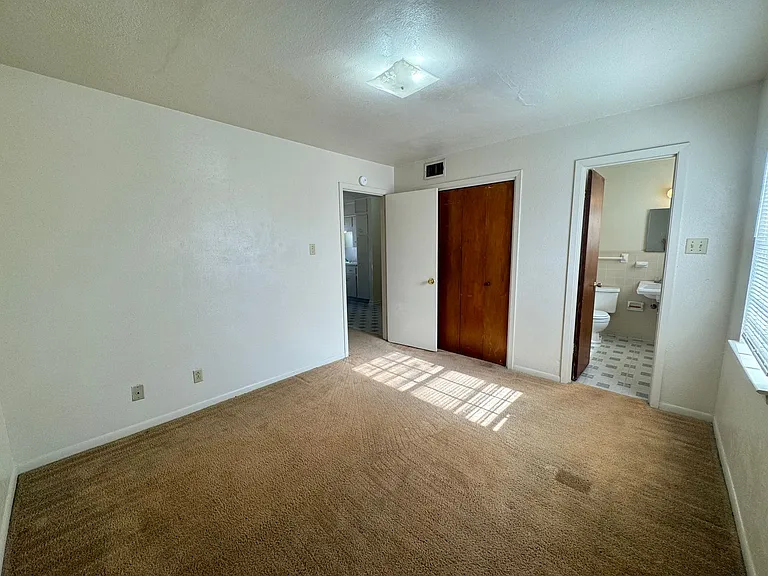 224 Hold Street — Photo 20