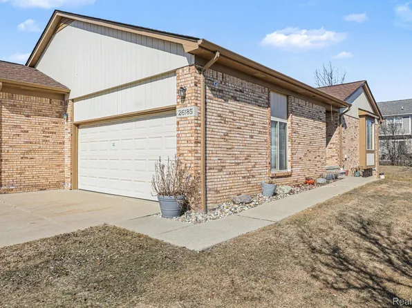 26185 Markiegrove, Chesterfield, MI 48051