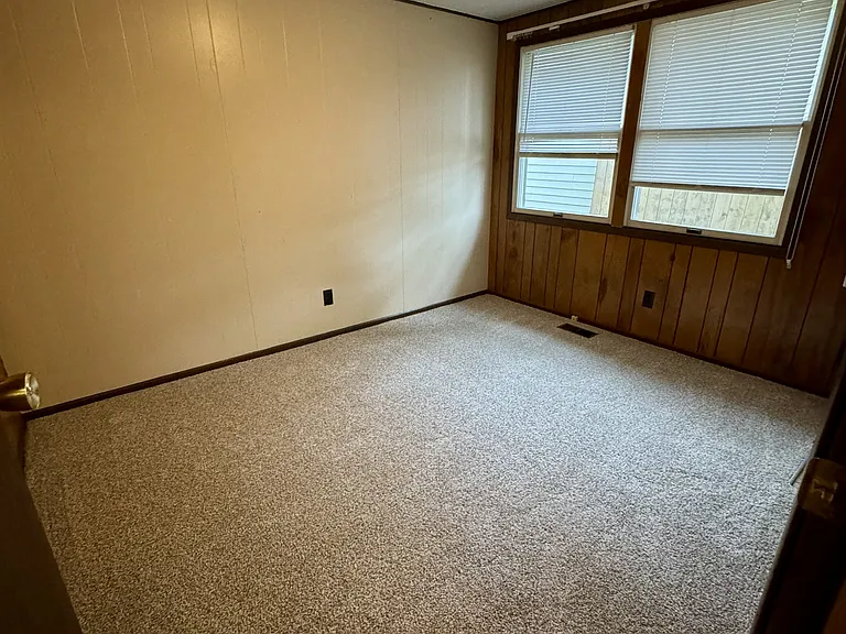 723 E Market St #B — Photo 10