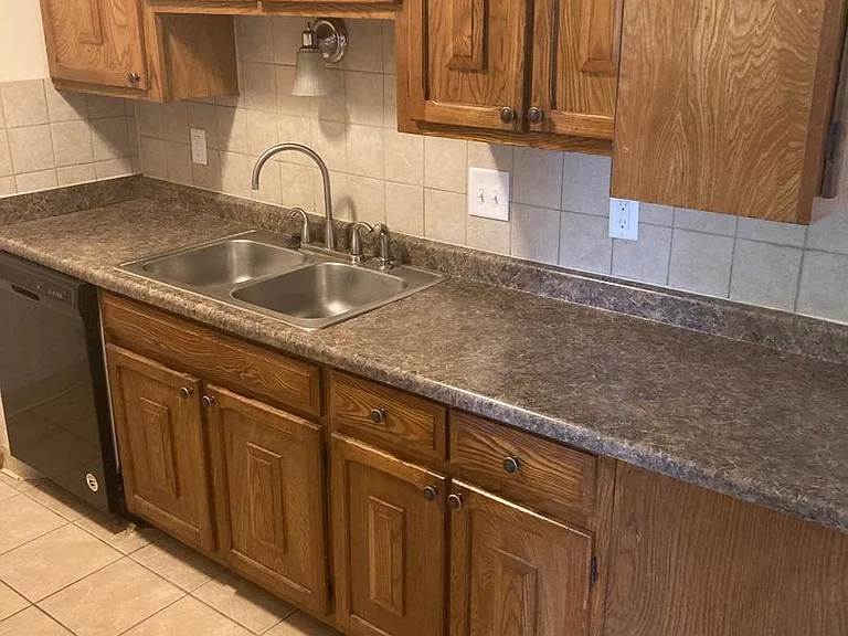 Forest Place Apartments — Photo 4