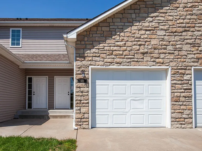 724 Oakbrook Pl — Photo 15