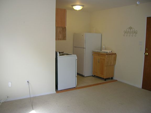 3rd image of 29 Hoyt St APT 6B