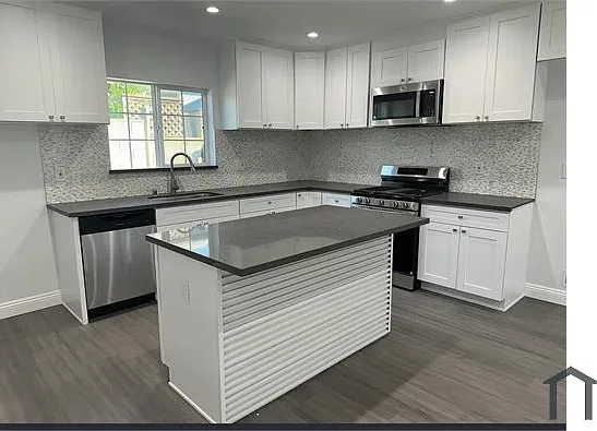 3 bed, 1200 sqft, $4,595 — Photo 3