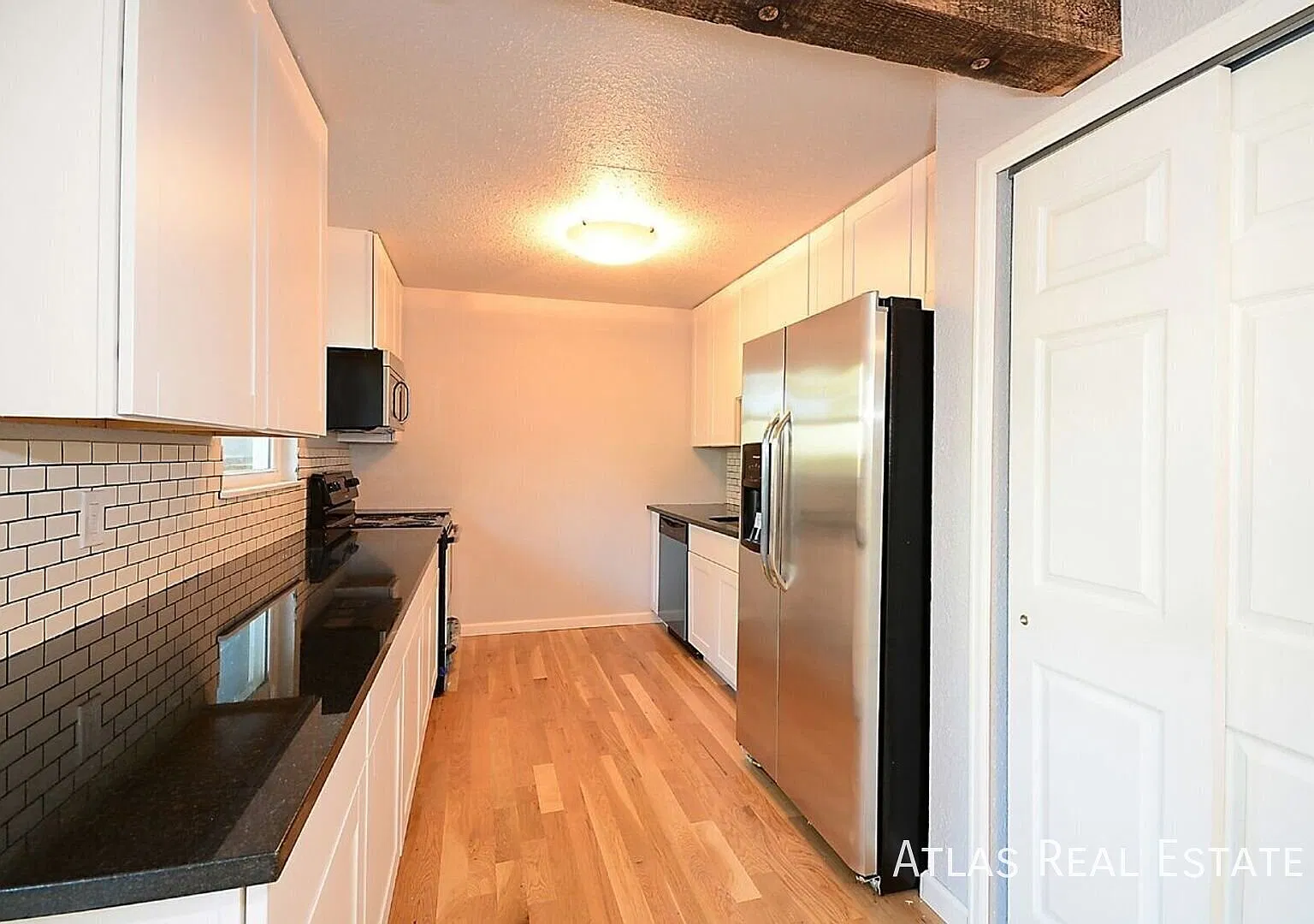 Cannot Miss Affordable 4 Bed 2.5 Bath Townhouse Near Boulder Reservoir and Gunbarrel. Private Fen... — Photo 3