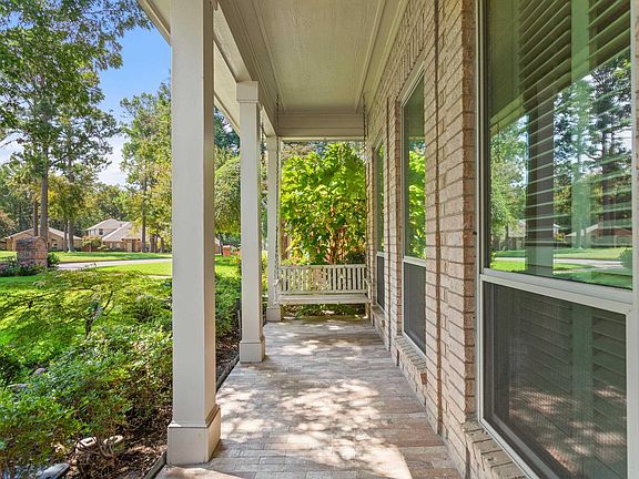 5th image of 1116 Oak Garden Cir