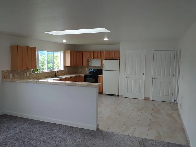 935 Avenue S #5 — Photo 3