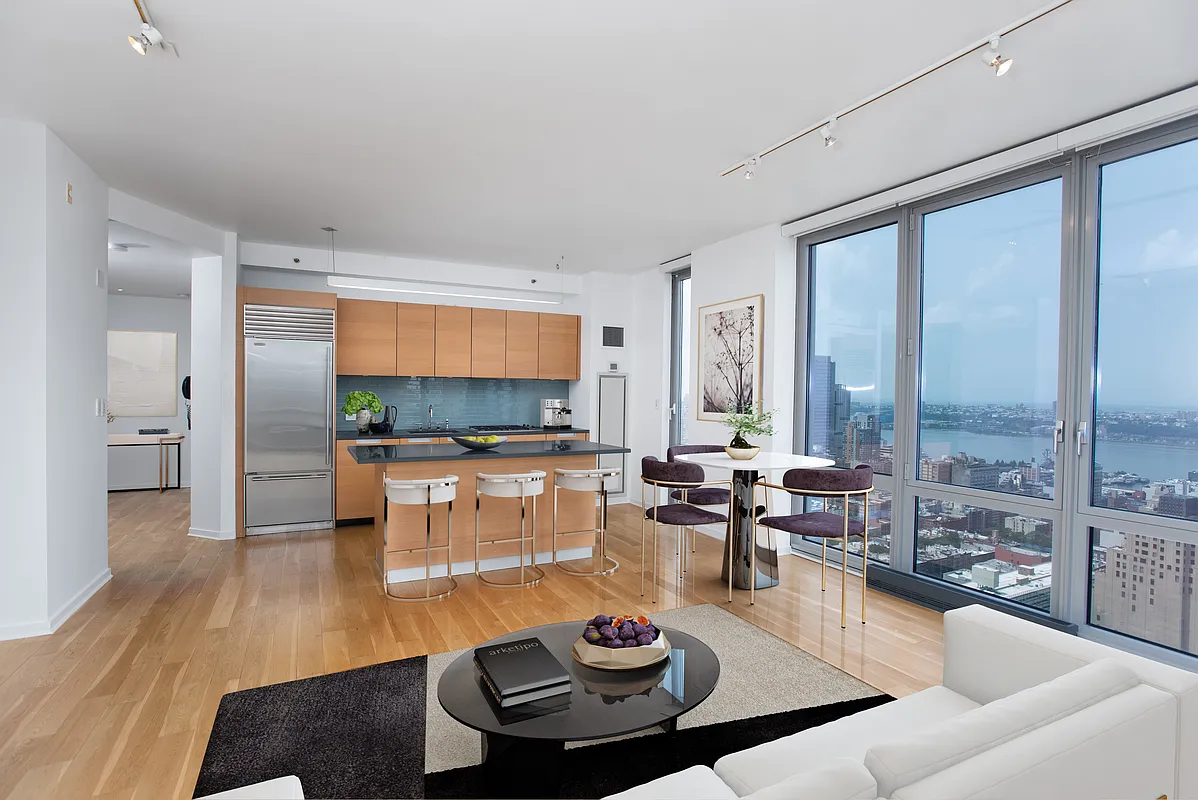 310 West 52nd Street #40H in Hell's Kitchen, Manhattan | StreetEasy