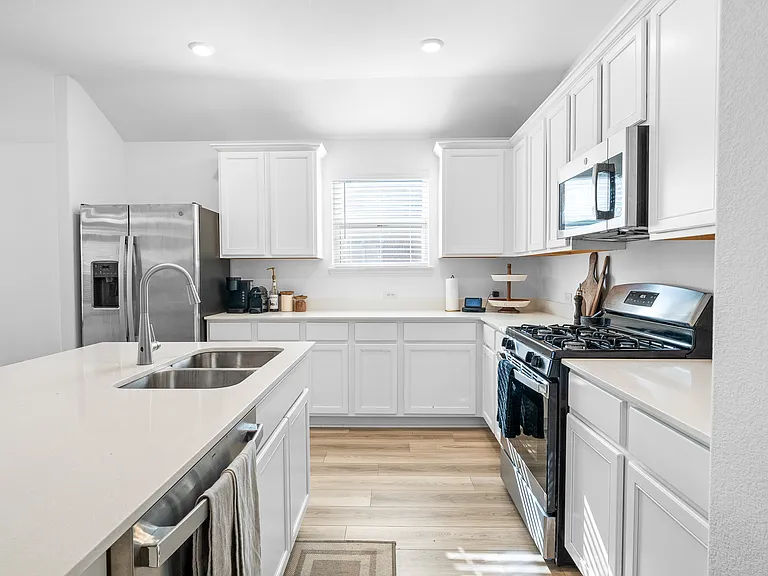 1204 Nuevo Rancho Ln — Photo 10