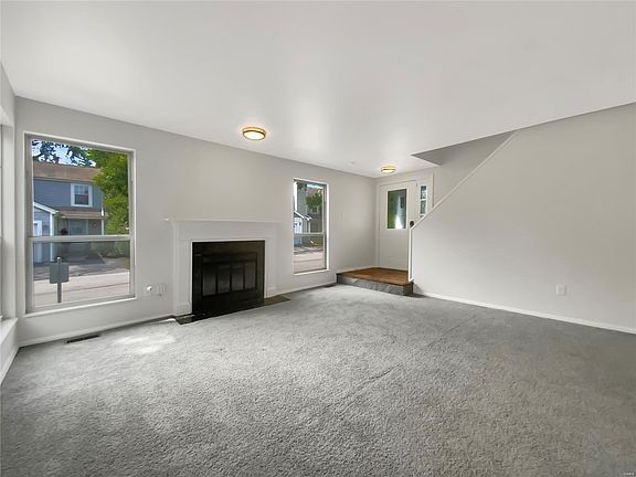 4th image of 343 Sturbridge Village Dr