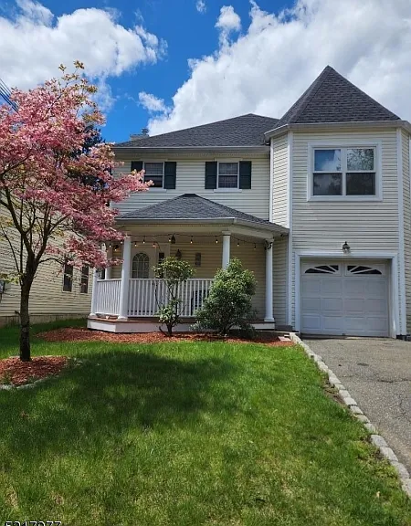 26 Wakefield Pl — Photo 1