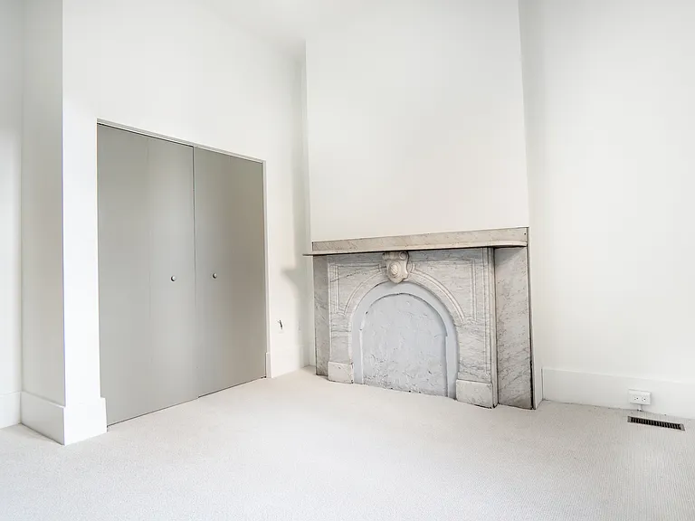 4402 Butler St #101 — Photo 9