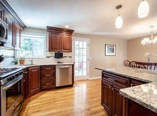 10 Osborne Ave, Reading, MA 01867