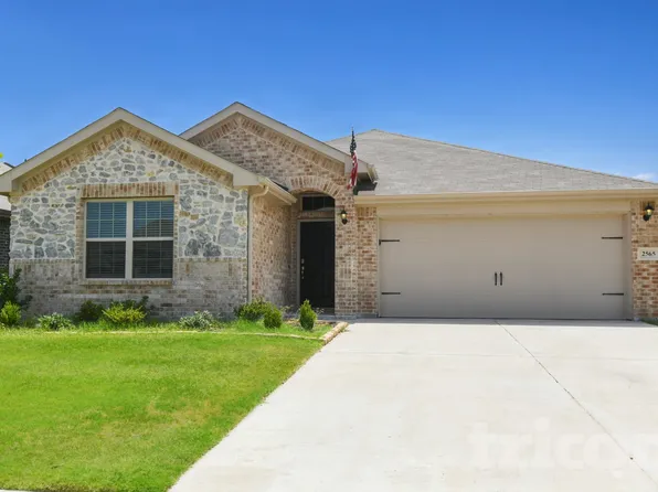 2565 Hadley St, Weatherford, TX 76087