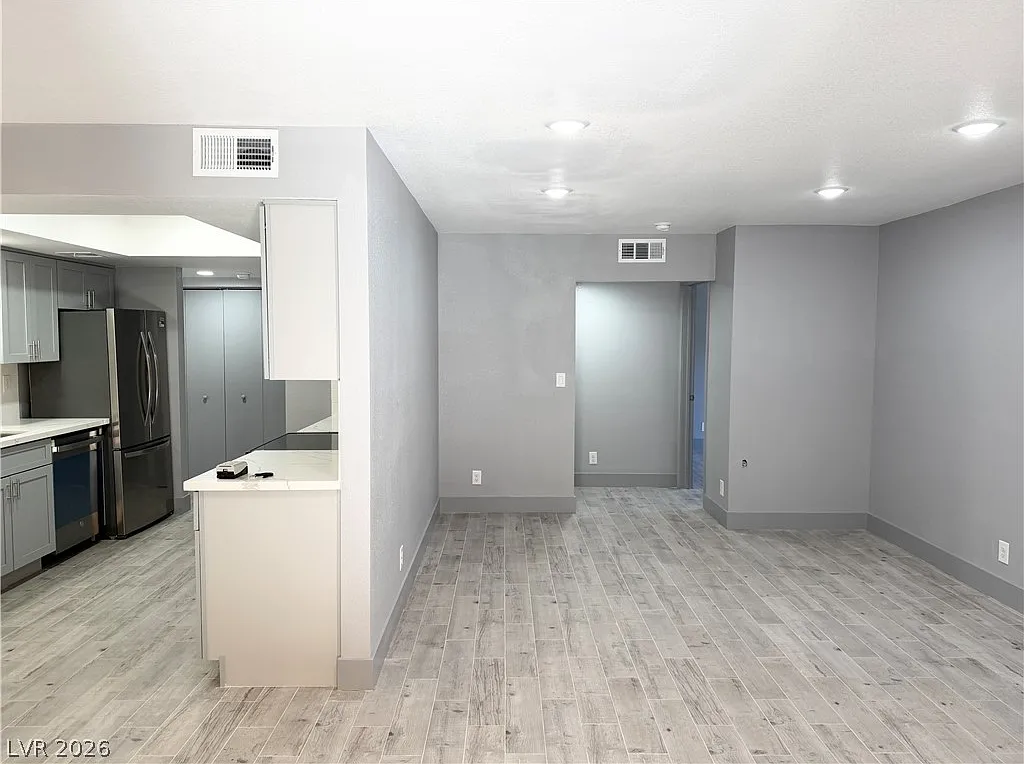 2 bed, 2.0 bath, 1008 sqft, $1,500 — Photo 4