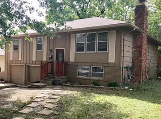 9818 Hardesty Ave, Kansas City, MO 64137