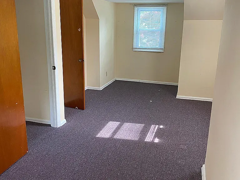 25 Long St #2 — Photo 1