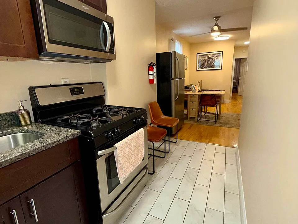 30 Georgia Ave #3