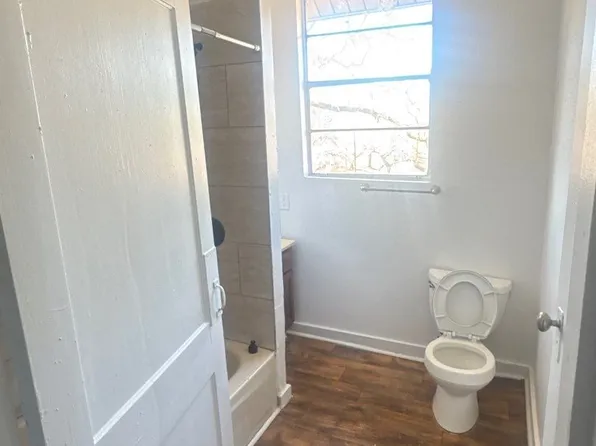 323 Wilkinson St, Shreveport, LA 71104