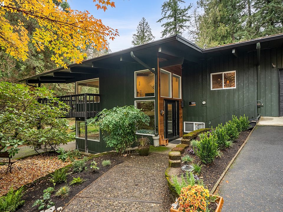 1st image of 550 SE 26th Ave