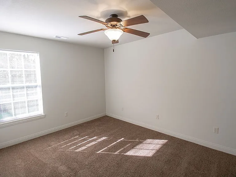 4612 Dehaven Dr — Photo 10