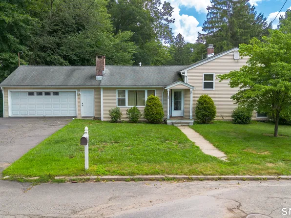 82 Sande Avenue, Waterbury, CT 06706