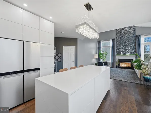 1709 Fairleigh Ct NE, Leesburg, VA 20176