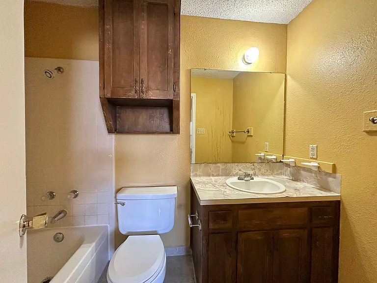 4806 Rainbow Cir — Photo 20