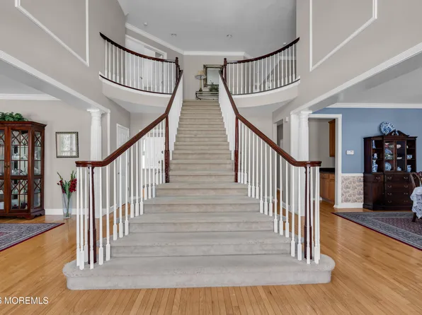 102 Blue Jay Court, Manalapan, NJ 07726