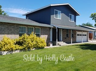 805 Conestoga Way, Grandview, WA 98930