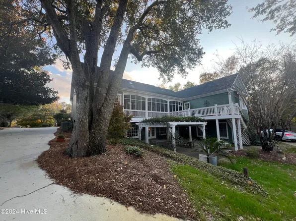 100 Drake Road, Hampstead, NC 28443