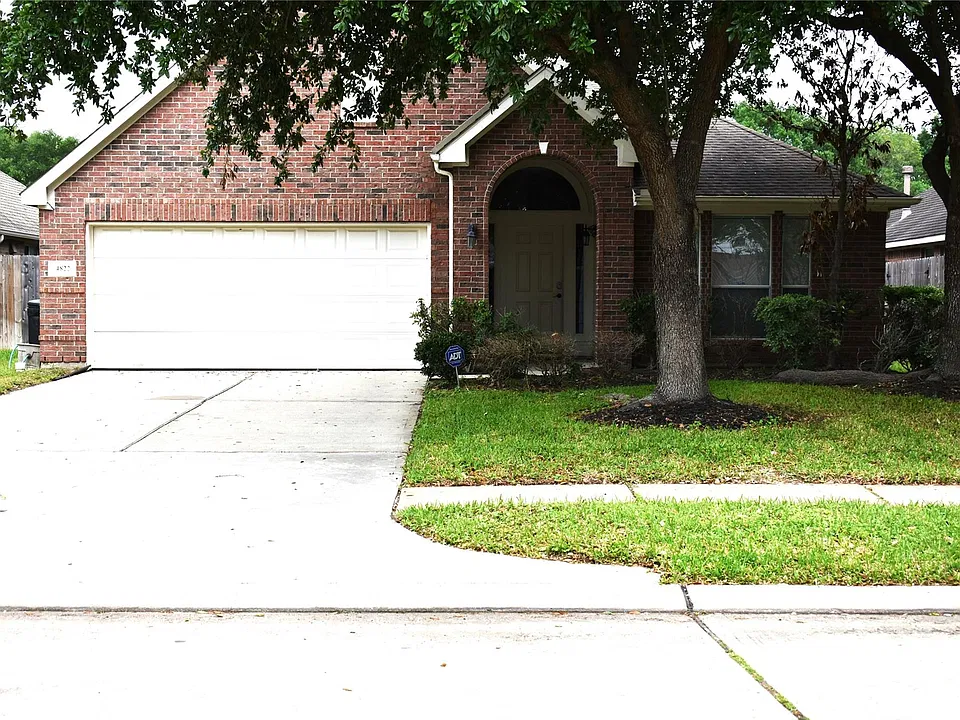 4822 Harbor Glen Ln