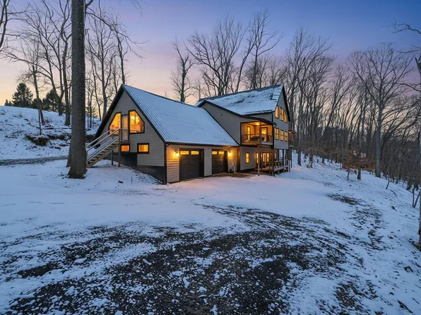 670 Natchez Ln, Sugar Grove, OH 43155