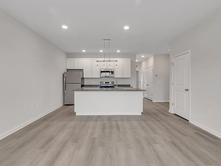 15 Wildflower Ln — Photo 3
