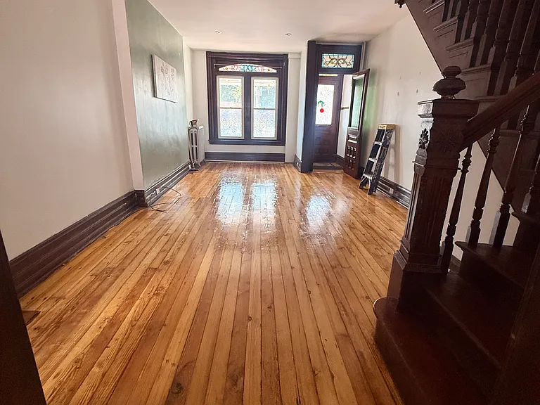 517 Windsor St #1 — Photo 4
