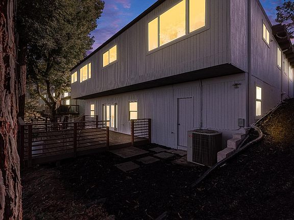 2nd image of 2720 Carisbrook Drive