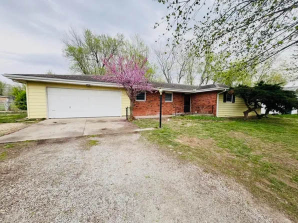 120 S Pinecrest Avenue, Strafford, MO 65757