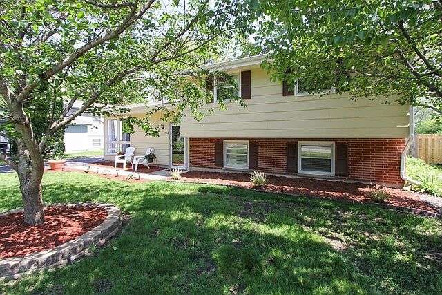 1st image of 1918 Hazelwood Dr