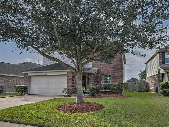 2nd image of 2922 Winslow Forest Ln