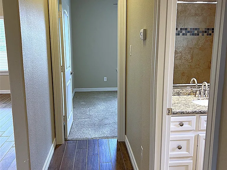 9723 Highland Pointe Dr — Photo 19