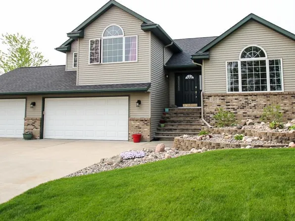 220 8th St NE, Melrose, MN 56352