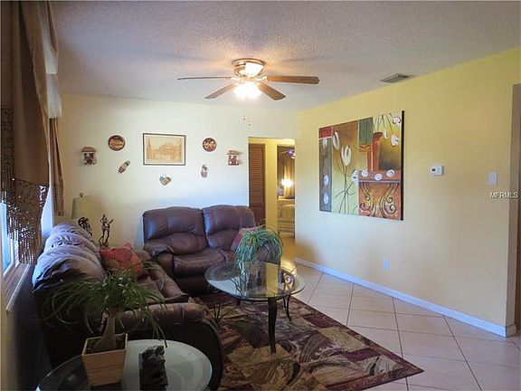 2nd image of 1720 Suffolk Dr