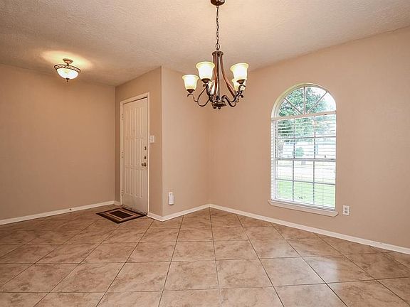 5th image of 11306 Terrebone Dr